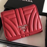 スーパーコピーブラダ財布